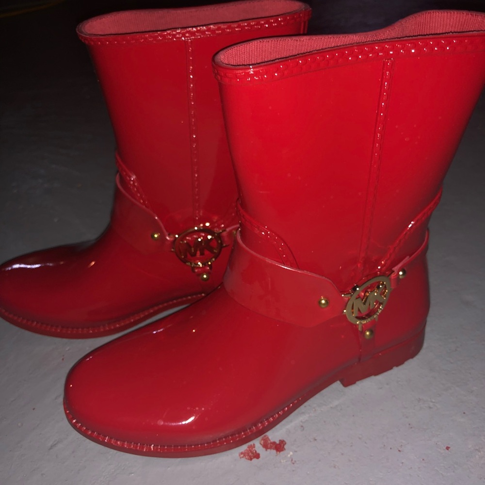 Red rain booties!